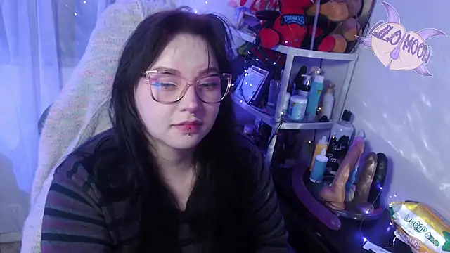Snapshot of LiloMoon69 chatting on 03-04-25, 04:17 LiloMoon69 online show from 03-04-25, 04:17