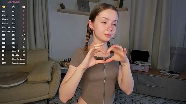 DominikaElis online show from 09-09-25, 07:34