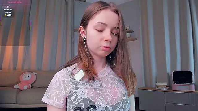 DominikaElis online show from 06-18-26, 08:03