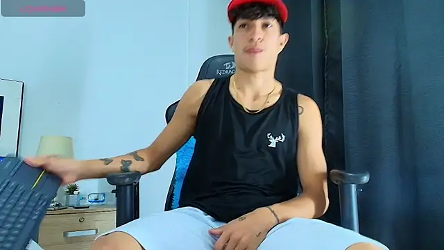 Snapshot of _CamiloBass chatting on 06-07-26, 01:00 CamiloBass online show from 06-07-26, 01:00
