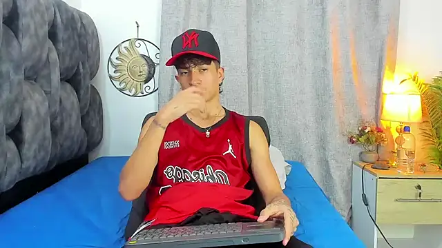  CamiloBass online show from 04-07-26, 02:02