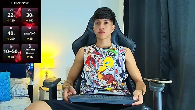 Snapshot of _CamiloBass chatting on 07-17-26, 12:41 CamiloBass online show from 07-17-26, 12:41