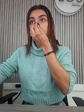 Snapshot of Maiskeen_Zamara chatting on 12-09-24, 08:54 Maiskeen Zamara online show from 12-09-24, 08:54