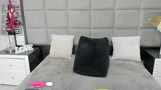 OliviaBurning online show from 11-25-25, 07:36