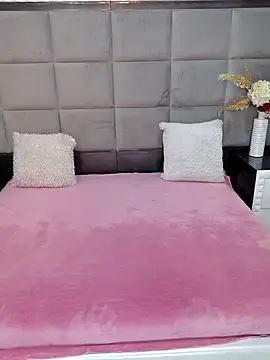 OliviaBurning online show from 11-15-25, 07:40