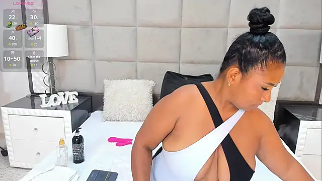 OliviaBurning online show from 03-18-26, 07:37