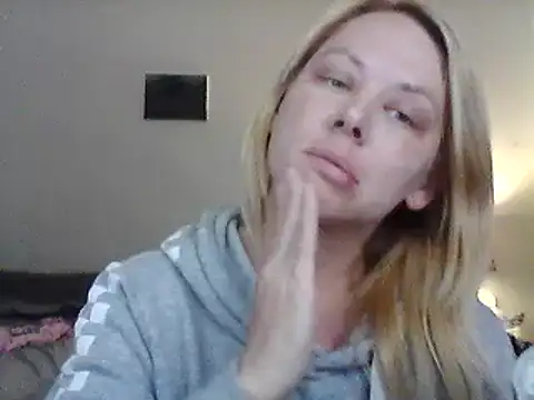 burrkitty online show from 12-27-24, 03:20