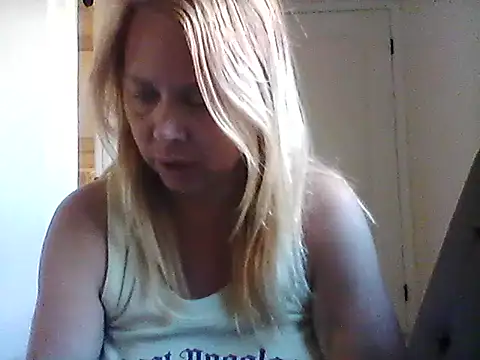 burrkitty online show from 11-26-25, 10:32