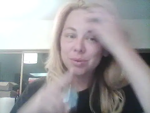 burrkitty online show from 10-13-25, 07:32