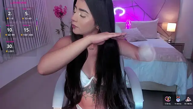 Snapshot of amelie_jhons chatting on 05-03-26, 03:33 amelie jhons online show from 05-03-26, 03:33