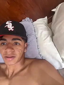 Snapshot of JoanG10 chatting on 09-17-25, 05:26 JoanG10 online show from 09-17-25, 05:26