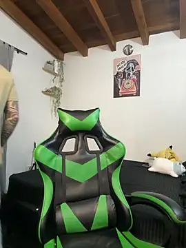 Valentino Xander online show from 11-15-25, 11:42