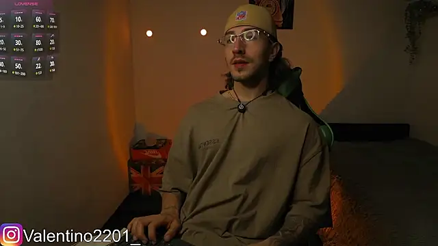 Valentino Xander online show from 03-15-26, 11:45