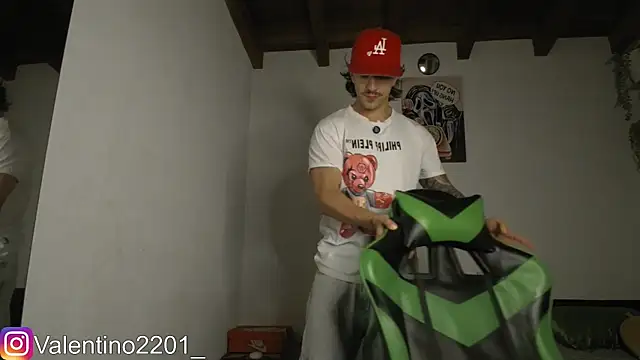 Valentino Xander online show from 04-09-26, 01:18