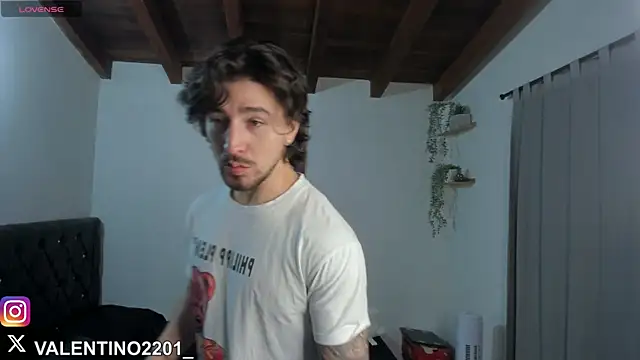 Valentino Xander online show from 10-26-25, 12:33