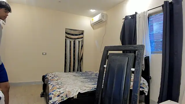 Snapshot of johan_beley_ chatting on 03-15-25, 02:23 johan beley online show from 03-15-25, 02:23