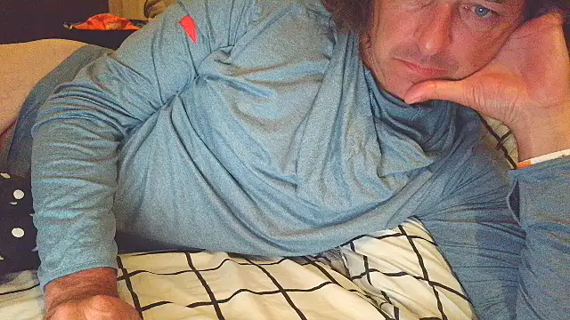Snapshot of costanza7070 chatting on 06-17-26, 05:40 costanza7070 online show from 06-17-26, 05:40