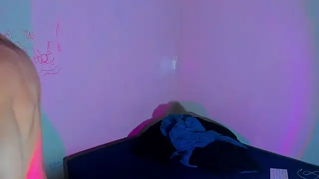 Piggy Eddy online show from 04-04-26, 02:07