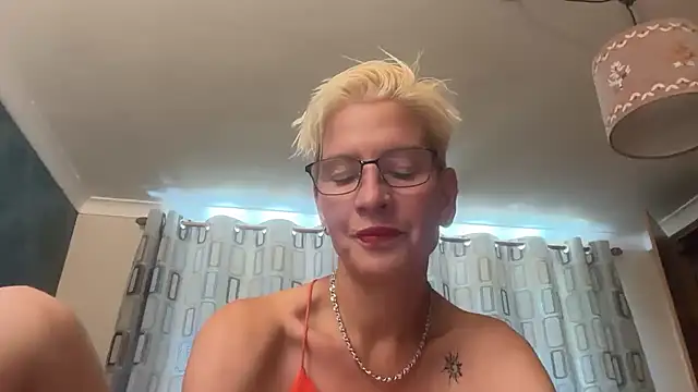 Snapshot of JennyHazel1 chatting on 07-18-26, 03:31 JennyHazel1 online show from 07-18-26, 03:31