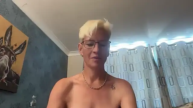 Snapshot of JennyHazel1 chatting on 07-16-26, 12:57 JennyHazel1 online show from 07-16-26, 12:57
