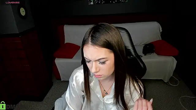 Nicole Charm online show from 03-13-26, 12:32