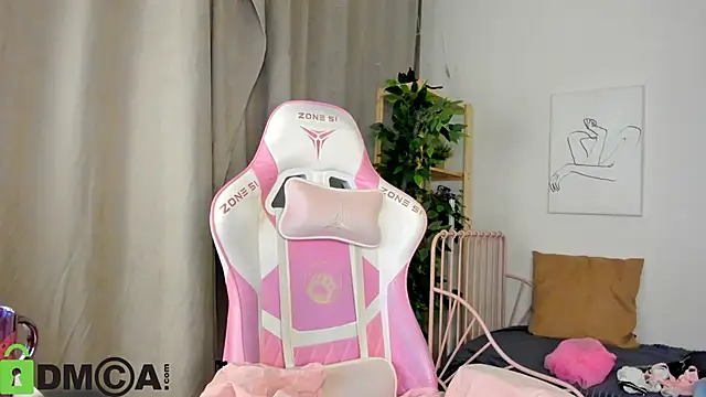 Nicole Charm online show from 11-10-25, 06:24