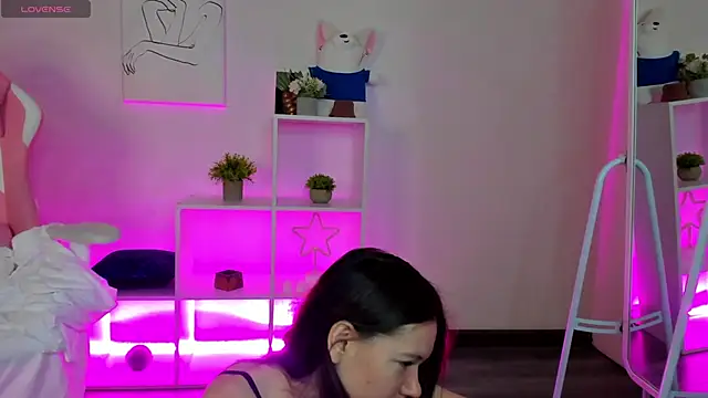 Nicole Charm online show from 01-10-25, 12:49