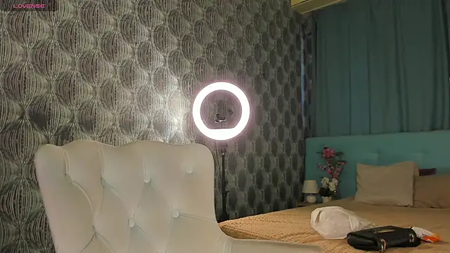 Snapshot of Nicole_Charm chatting on 06-25-26, 11:54 Nicole Charm online show from 06-25-26, 11:54