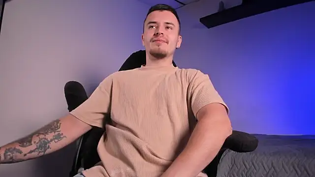 james connor2 online show from 04-11-26, 06:44