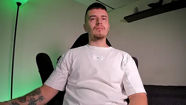 james connor2 online show from 02-08-26, 03:32