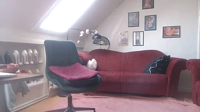 GinaBlonde online show from 03-08-25, 01:25