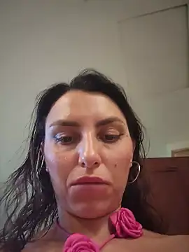 Snapshot of Izabella_Bella chatting on 07-22-26, 06:37 Izabella Bella online show from 07-22-26, 06:37