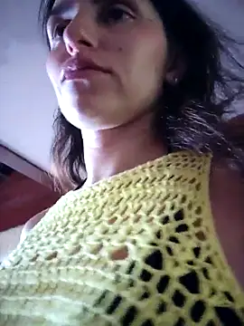 Snapshot of Izabella_Bella chatting on 05-04-26, 09:23 Izabella Bella online show from 05-04-26, 09:23