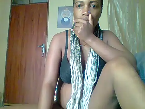 Snapshot of Chiky_Nurse chatting on 10-24-25, 04:44 Chiky Nurse online show from 10-24-25, 04:44