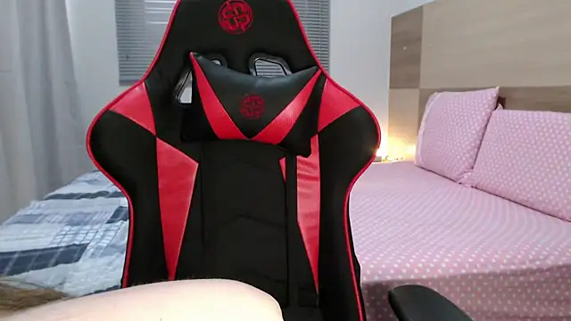 Naughty Annn online show from 11-25-25, 05:57