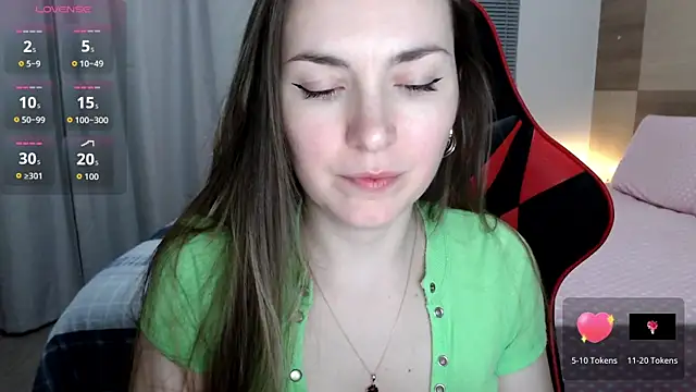 Snapshot of Naughty_Annn chatting on 05-29-26, 02:28 Naughty Annn online show from 05-29-26, 02:28