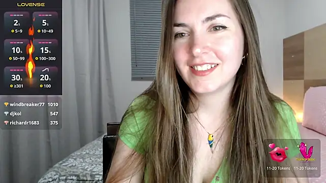 Naughty Annn online show from 04-16-26, 09:39