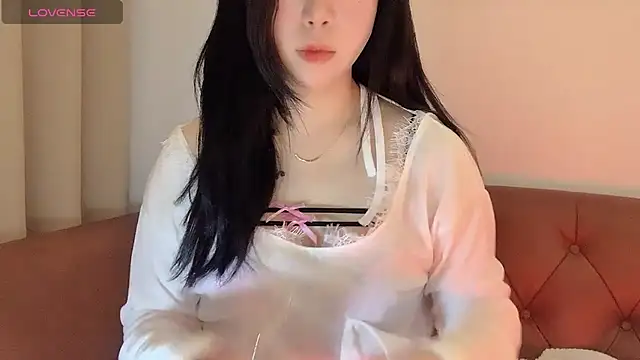NickiBloom online show from 01-04-25, 03:40