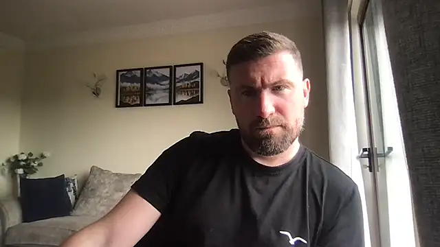 Snapshot of MarriedManBigCock chatting on 04-08-26, 01:01 MarriedManBigCock online show from 04-08-26, 01:01