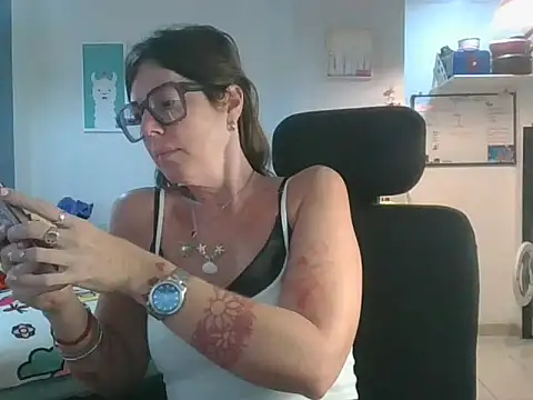 Calentandote online show from 04-07-26, 01:02