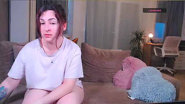 Caroline1995 online show from 03-19-26, 05:24