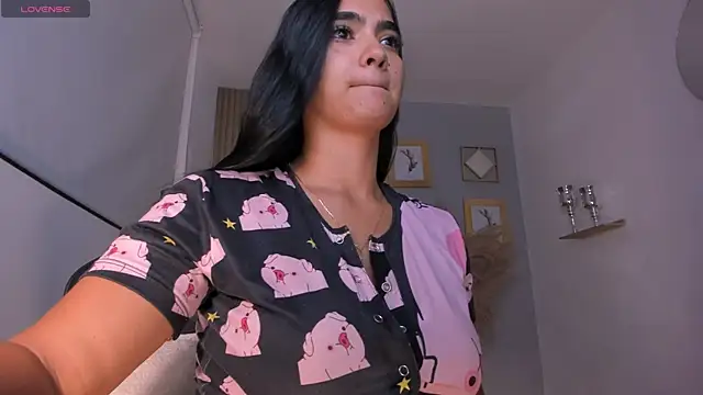 Snapshot of NatyFerrer_ chatting on 05-15-26, 03:37 NatyFerrer online show from 05-15-26, 03:37