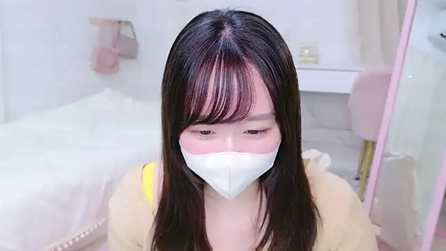 Snapshot of KANAMIn chatting on 03-16-25, 08:10 KANAMIn online show from 03-16-25, 08:10