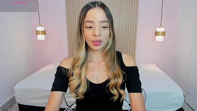 AliceRoss0 online show from 04-17-26, 08:22