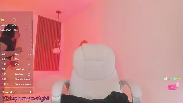Snapshot of TiffanyWright chatting on 10-16-25, 10:45 TiffanyWright online show from 10-16-25, 10:45