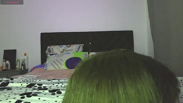 Snapshot of TiffanyWright chatting on 05-19-26, 02:29 TiffanyWright online show from 05-19-26, 02:29
