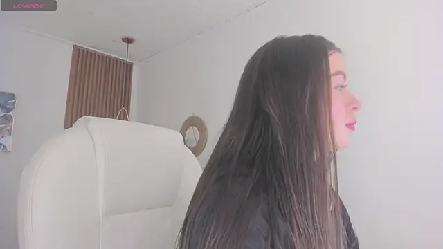 TiffanyWright online show from 02-02-26, 01:21