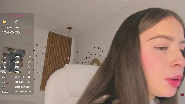 TiffanyWright online show from 04-12-26, 01:47