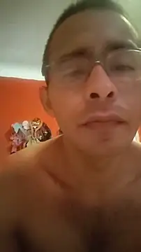 Snapshot of VL25DN26 chatting on 04-19-26, 06:32 VL25DN26 online show from 04-19-26, 06:32