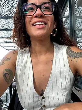 ValeriEvan online show from 11-19-25, 08:42